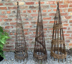 Set of 3 x Natural Willow Obelisks